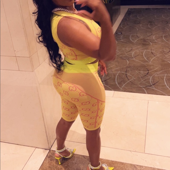 2 Piece Gucci Shorts Set - Picture 1 of 3